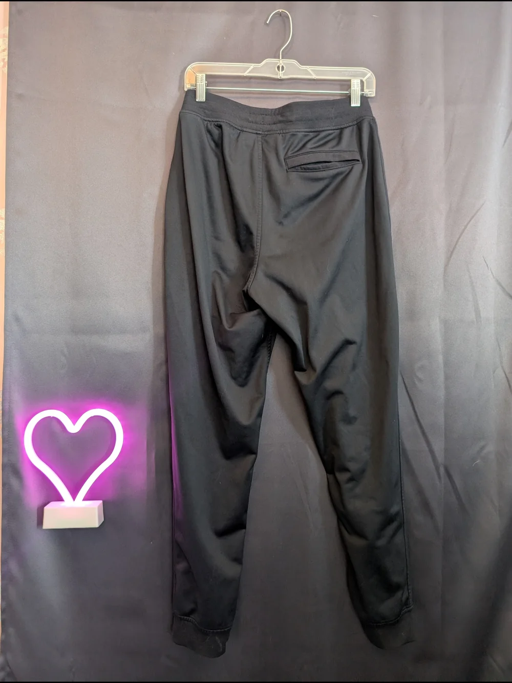 Under Armour Black Athletic Joggers Drawstring Capped Ankles Logo Comfy Track - Picture 8 of 9